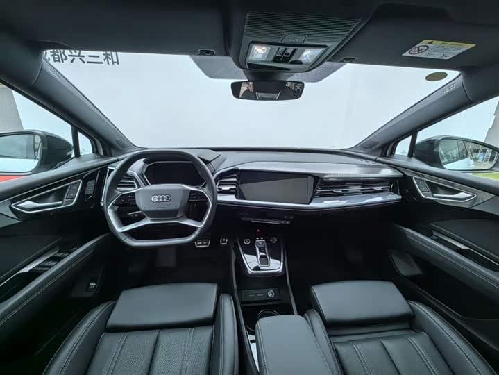 Фото 7 - Audi Q4 e-tron