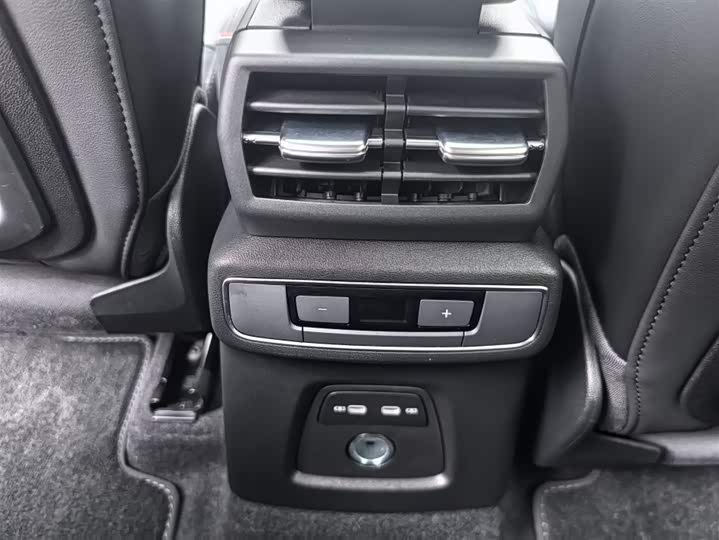 Фото 9 - Audi Q4 e-tron