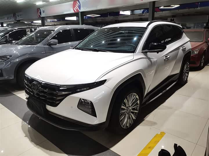 Фото 2 - Hyundai Tucson L