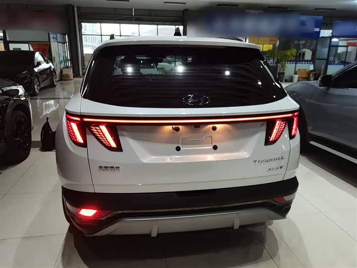 Фото 6 - Hyundai Tucson L