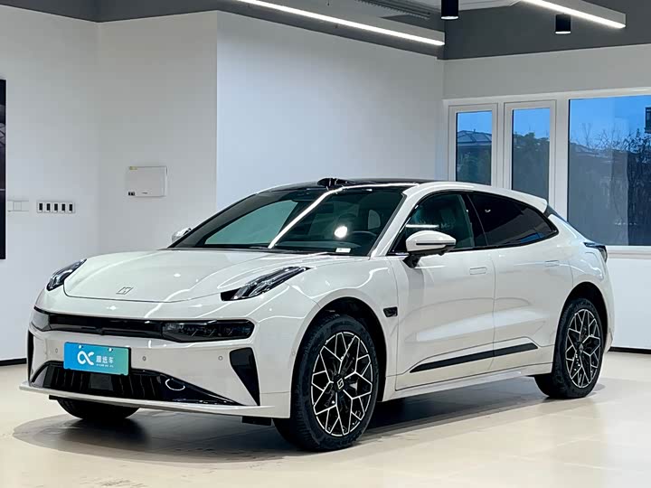 Фото 1 - Zeekr 001