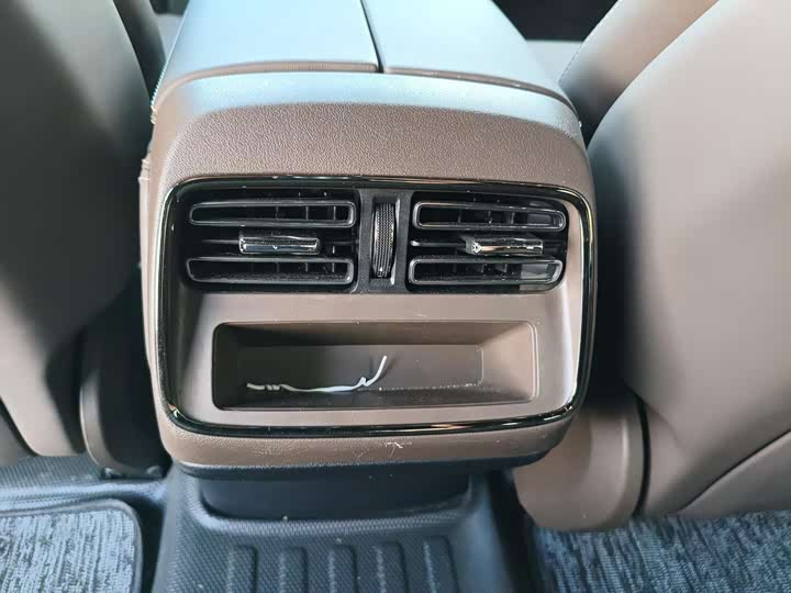 Фото 8 - BYD Han