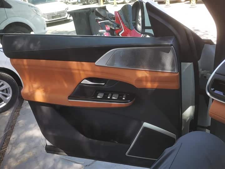 Фото 7 - XPeng G9