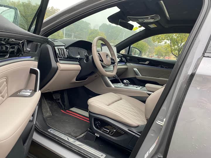 Фото 4 - BYD Tang Hybrid/EV