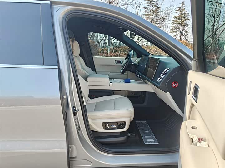 Фото 7 - LiXiang L9