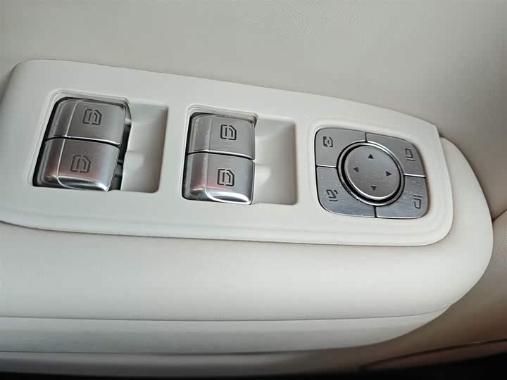 Фото 9 - LiXiang L9