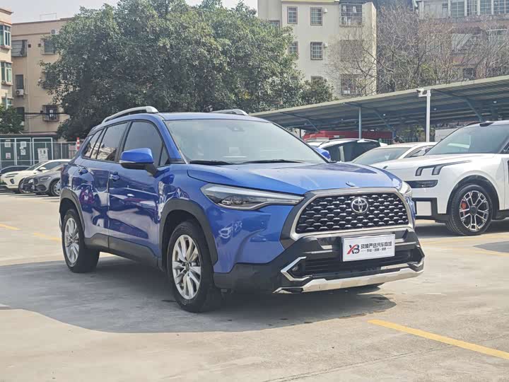 Фото 2 - Toyota Corolla Cross