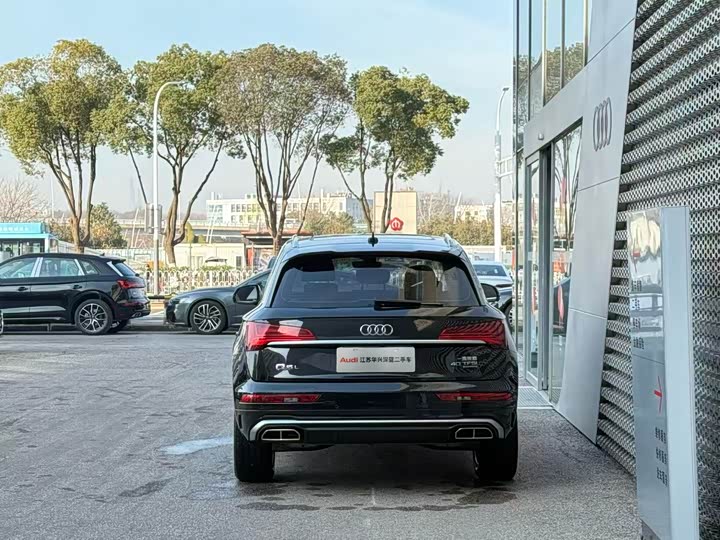 Фото 5 - Audi Q5L
