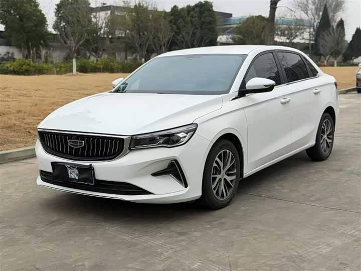 Фото 2 - Geely Emgrand