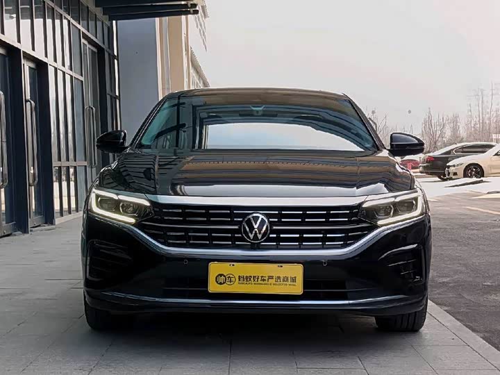 Фото 2 - Volkswagen Passat