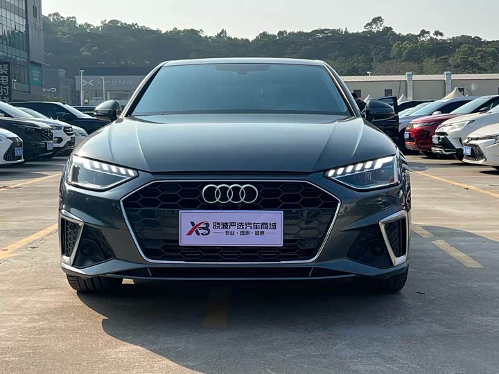 Фото 2 - Audi A4L