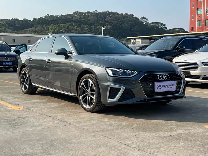 Фото 3 - Audi A4L