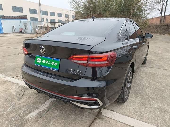 Фото 7 - Volkswagen Lavida