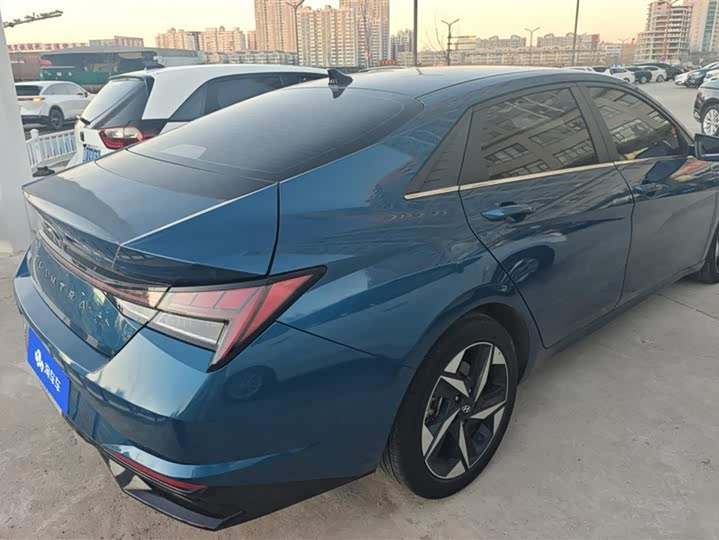 Фото 3 - Hyundai Elantra N line