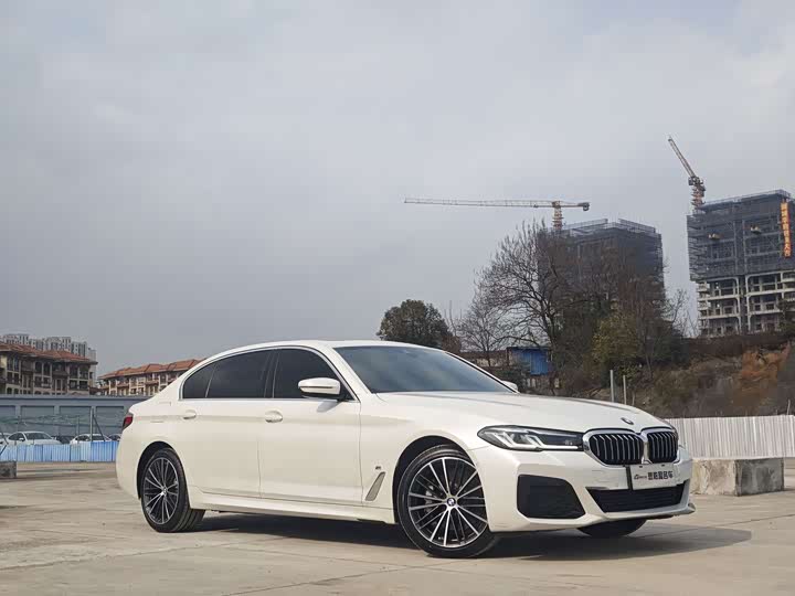 Фото 3 - BMW 5 Series