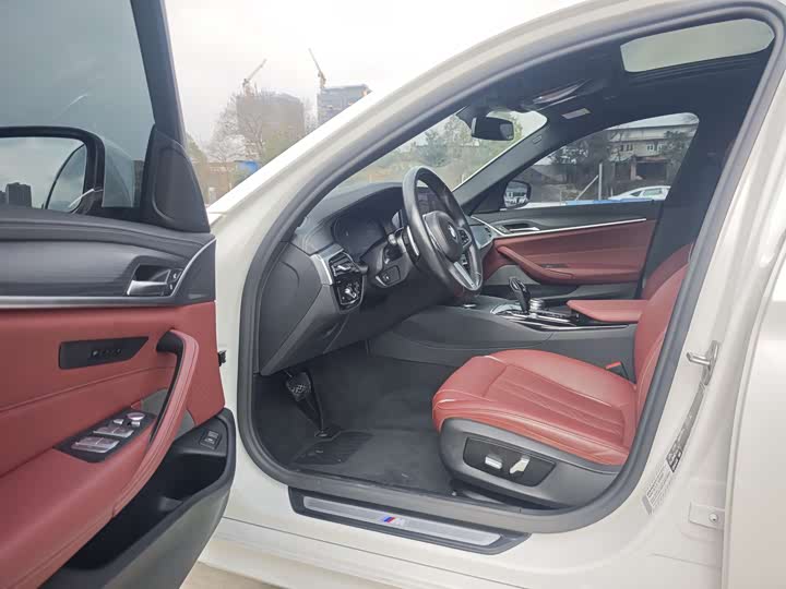 Фото 8 - BMW 5 Series