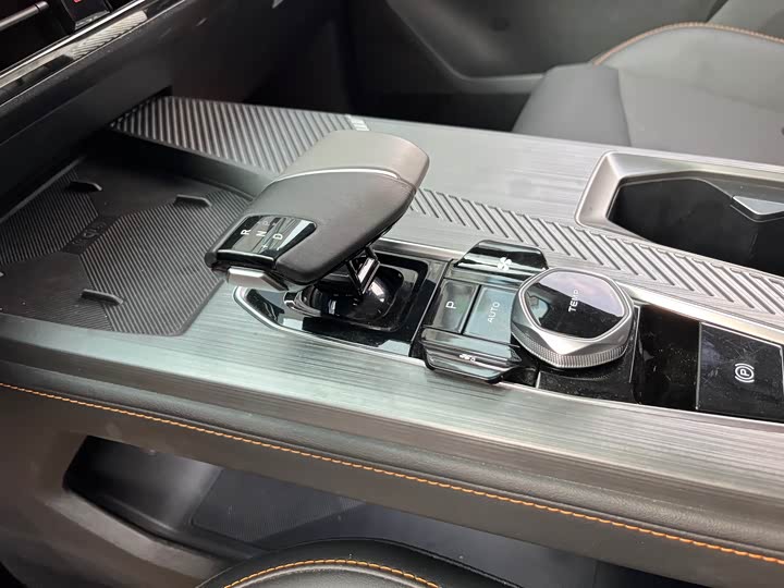 Фото 6 - Changan Oshan Z6