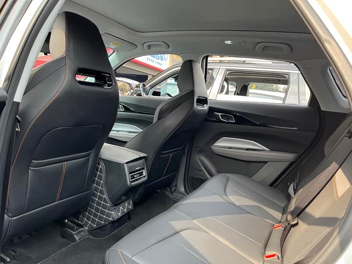 Фото 7 - Changan Oshan Z6