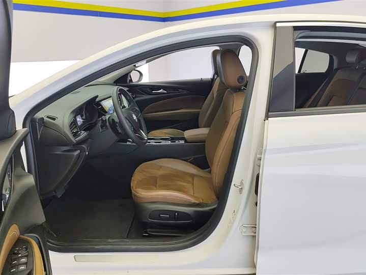 Фото 9 - Buick Regal