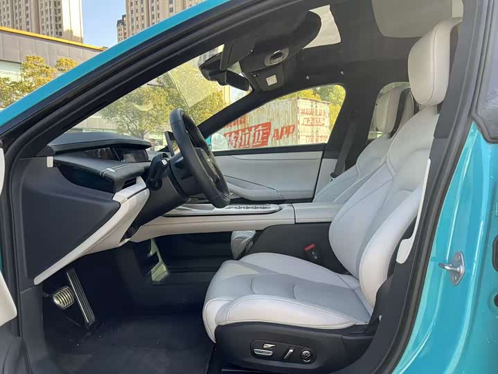 Фото 4 - Xiaomi SU7