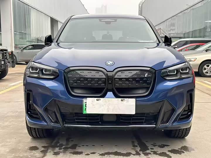Фото 2 - BMW iX3