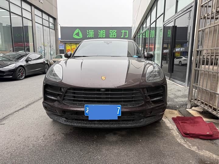 Фото 2 - Porsche Macan