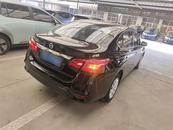 Фото 7 - Nissan Sylphy