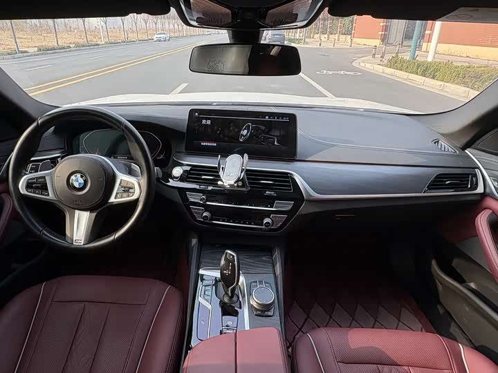 Фото 6 - BMW 5 Series