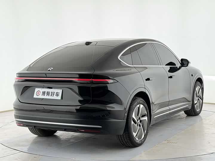 Фото 9 - Nio EC6