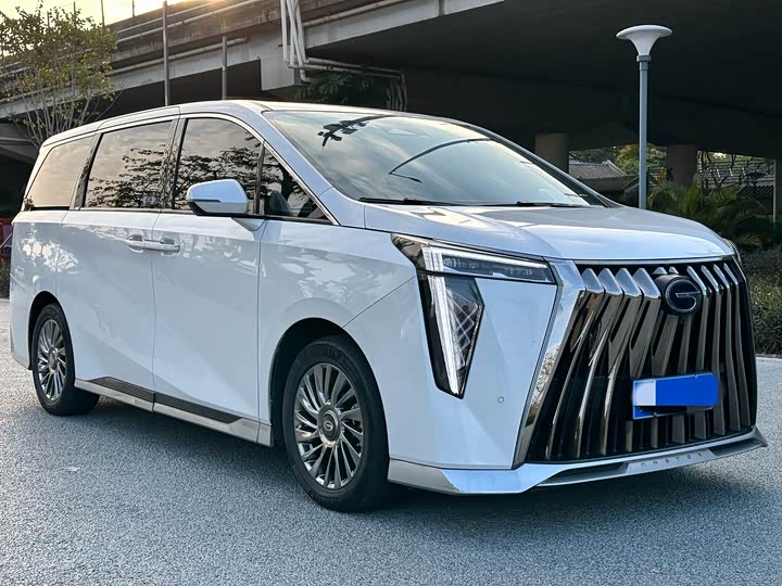 Фото 3 - GAC Trumpchi M8