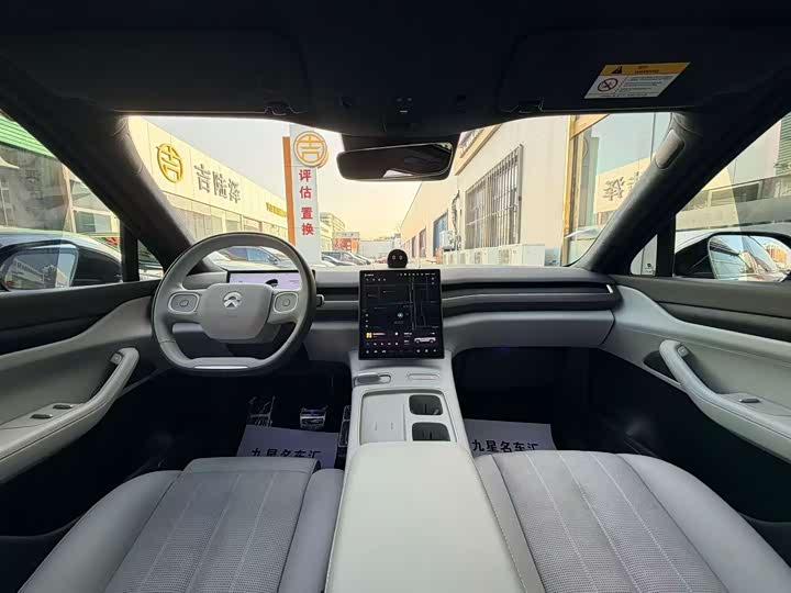 Фото 8 - Nio ES8