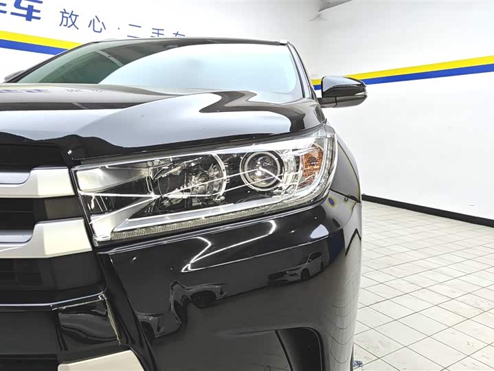 Фото 5 - Toyota Highlander