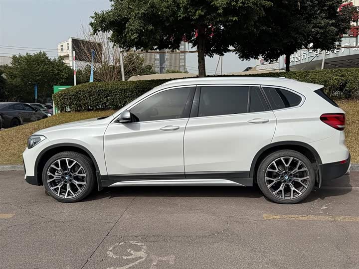 Фото 3 - BMW X1