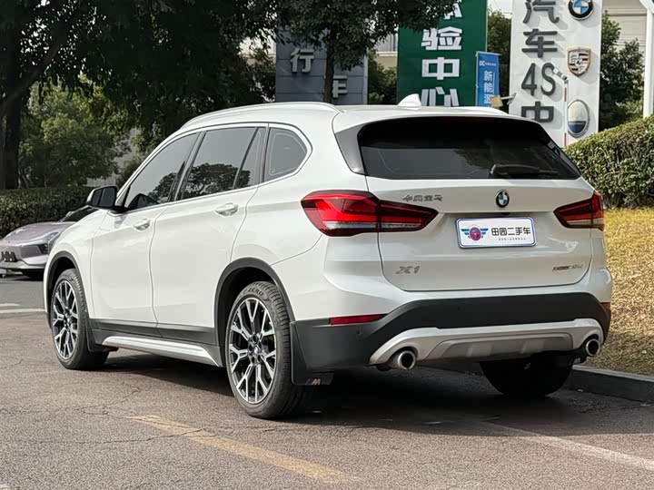 Фото 4 - BMW X1