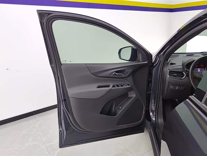 Фото 7 - Chevrolet Equinox