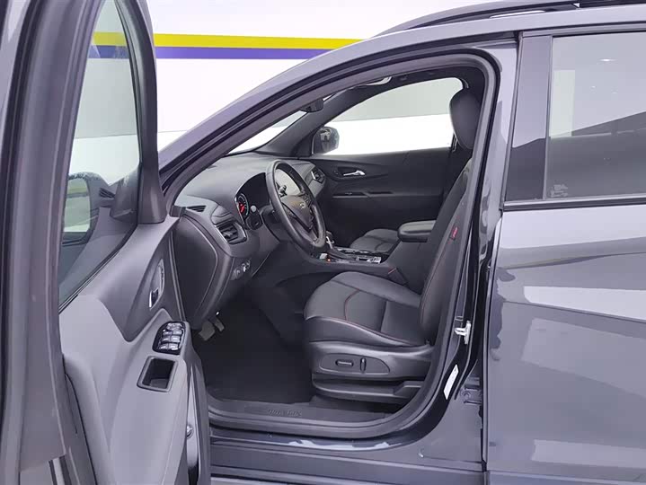 Фото 9 - Chevrolet Equinox