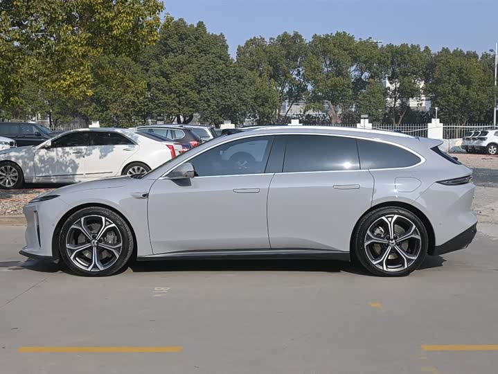 Фото 3 - Nio ET5T