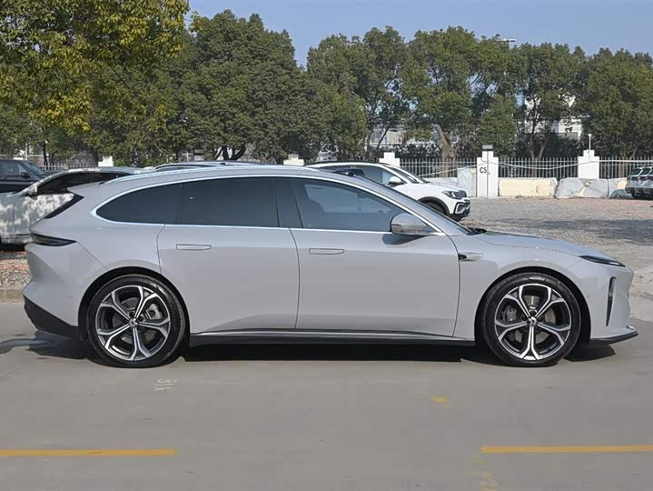 Фото 7 - Nio ET5T