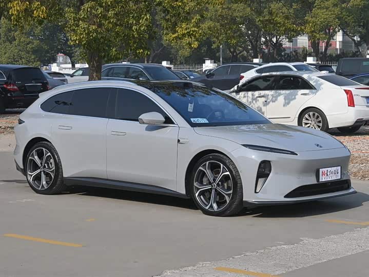 Фото 8 - Nio ET5T