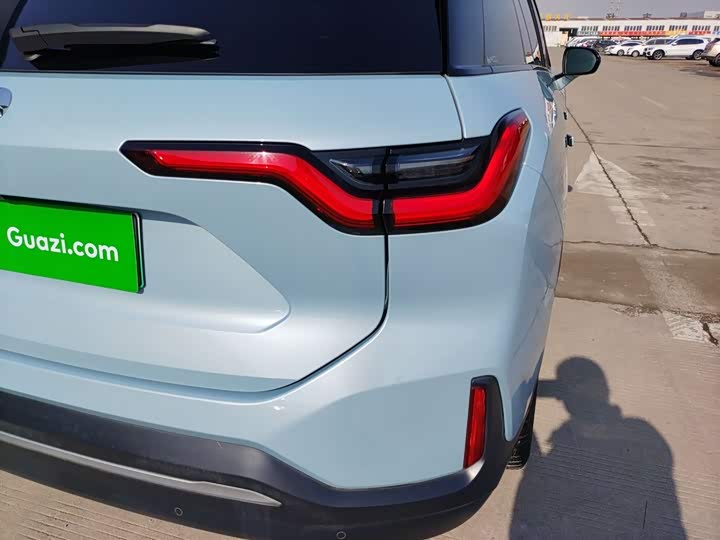 Фото 8 - Nio ES6