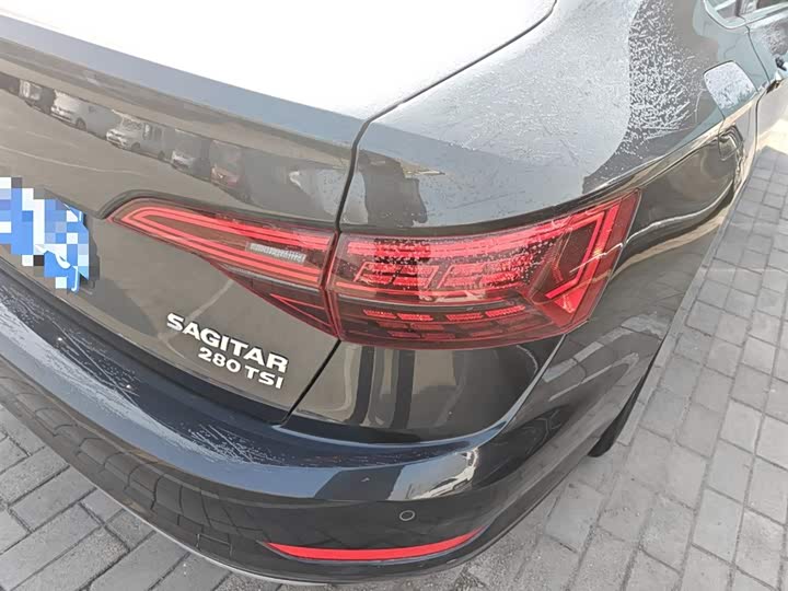 Фото 8 - Volkswagen Sagitar L