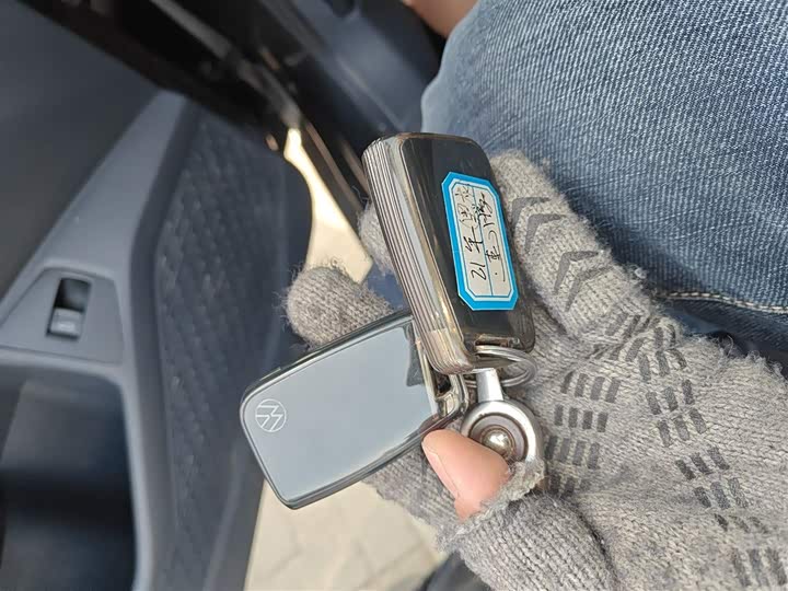 Фото 9 - Volkswagen Sagitar L