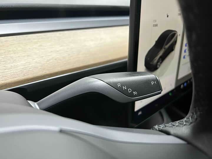 Фото 8 - Tesla Model Y