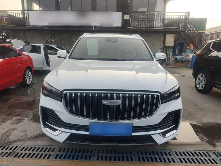 Фото 3 - Geely Monjaro