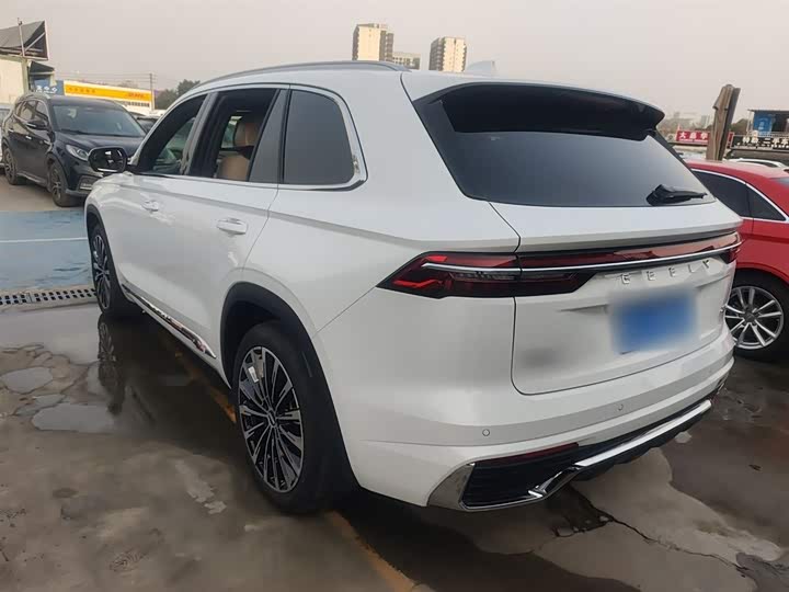 Фото 5 - Geely Monjaro