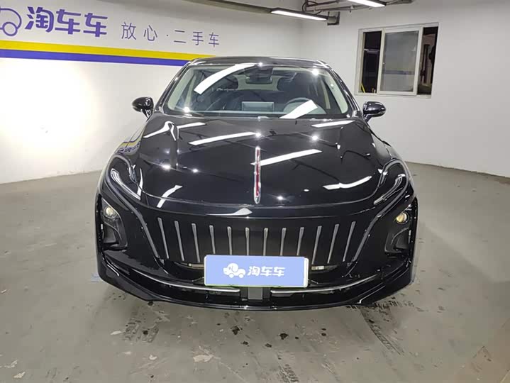 Фото 2 - Hongqi E-QM5