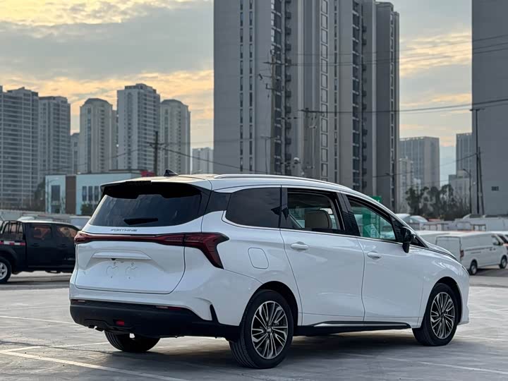 Фото 9 - Dongfeng Forthing Yacht