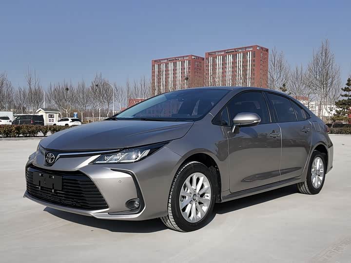 Фото 1 - Toyota Corolla