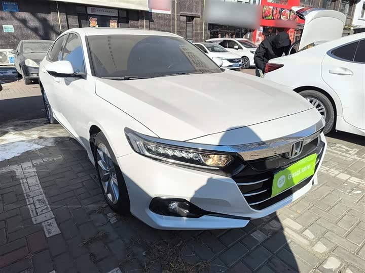 Фото 4 - Honda Accord