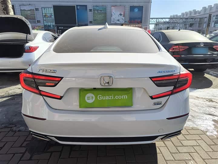 Фото 6 - Honda Accord